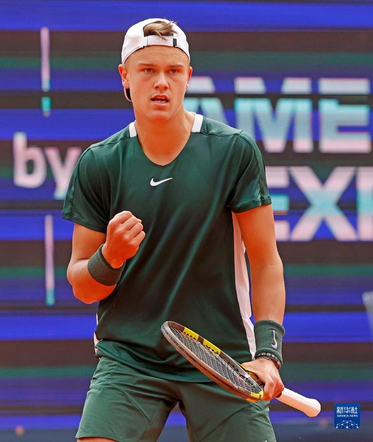 他们在防守 他们在防守